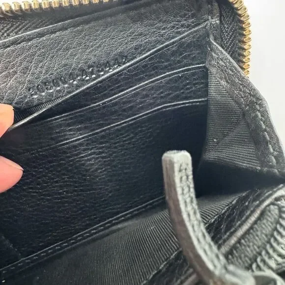 Gucci Soho Interlocking G Tassel Calfskin Leather Zip Around Long Wallet Black - Picture 8 of 8